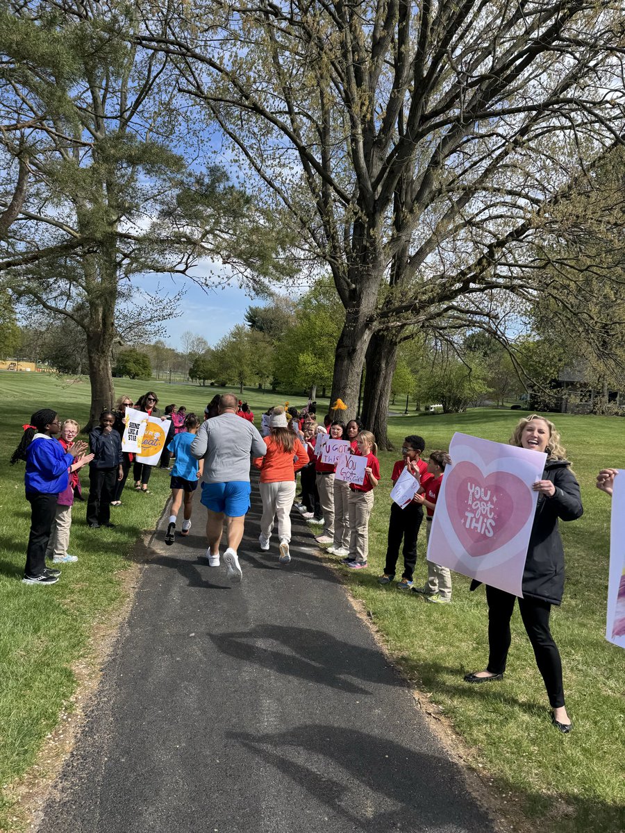 MHPrincipals's tweet photo. It was a great week for our Girls on the Run team to practice for their upcoming 5k! It was great to have so many supporters along the course! https://t.co/davOF0hfUf