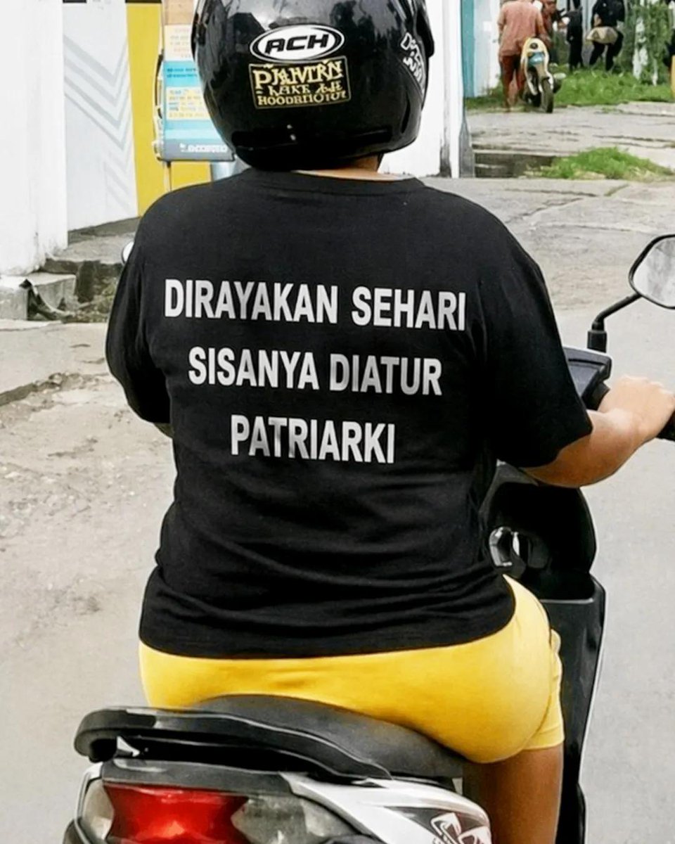 dera tweet media