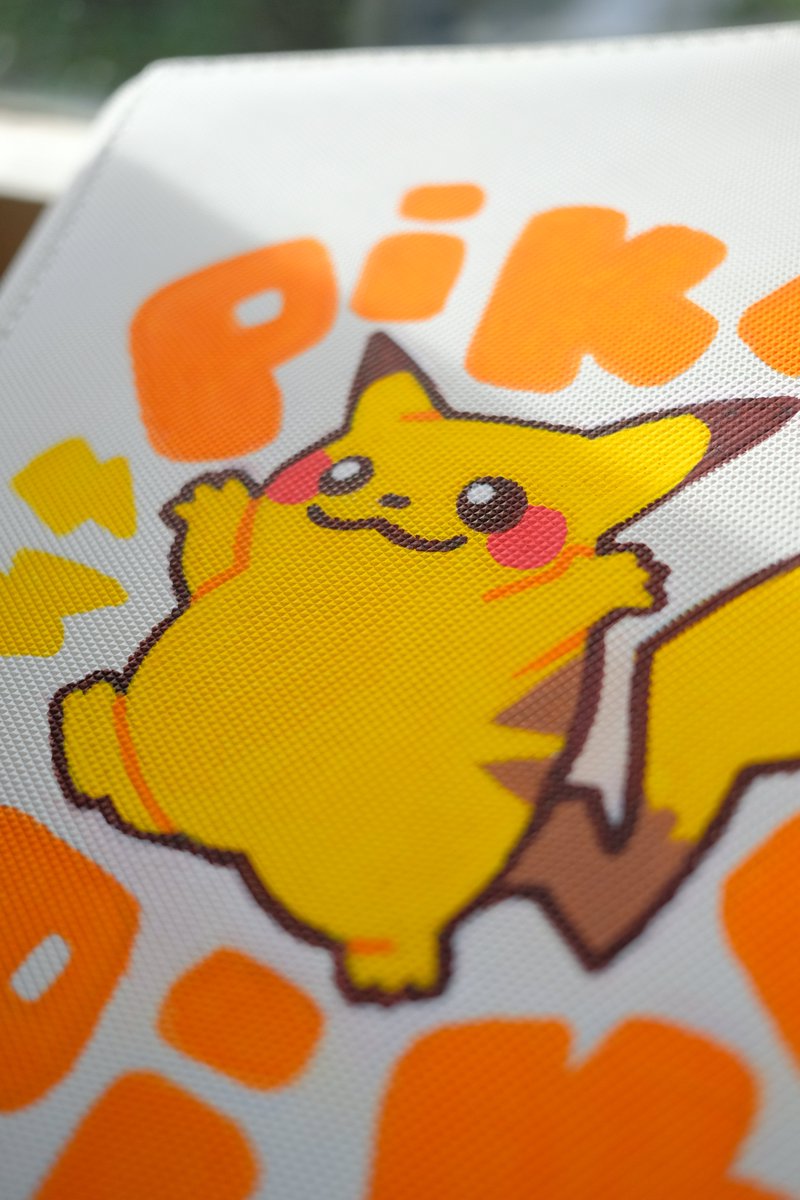 HuntyDraws's tweet photo. I finished my first custom painted Pokemon card binder⚡️An 8 pocket zipfolio binder with everybody's favourite fat mascot

These will all be 1/1 so once it's gone, it's gone! 👀
🛒https://t.co/ionxXvXU8z

#pokemon #pikachu #custombinder https://t.co/E9KzqRacok