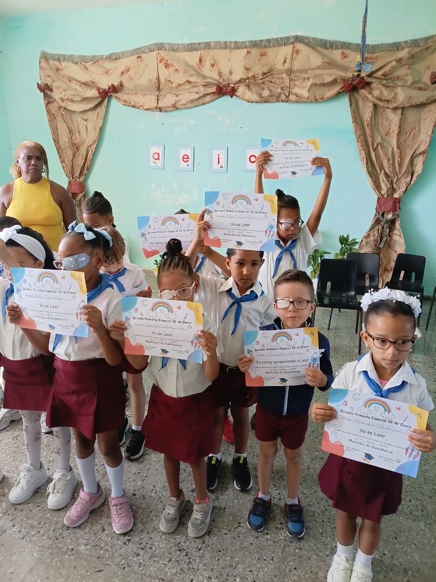 DirectGenEdGua's tweet photo. Hoy nuestras instituciones Educativas disfrutan y participan en el festival de pionero en las diferentes modalidades artísticas #EducaciónGuanabacoa @CubaMined @YanetHzP25 #LaHabanaDeTodo @KareniaMarrero https://t.co/Ci3s2LQMr3
