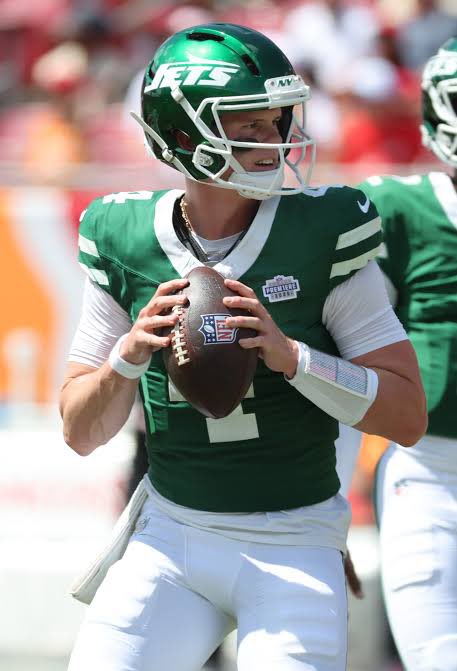 Carters_Gold's tweet photo. The Jets select the best TE in the draft, and trade up for a WR, they know they need weapons for Brady Cook. https://t.co/m2YsvsQGRn