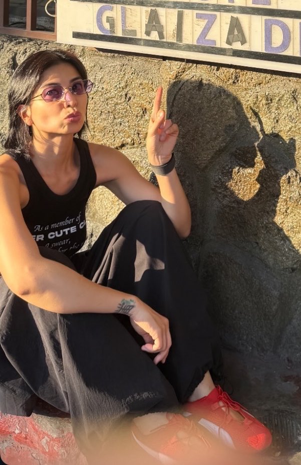 the level of crushness i have for this genre of glaiza de castro no you do not get it like i do 😮‍💨😮‍💨😮‍💨