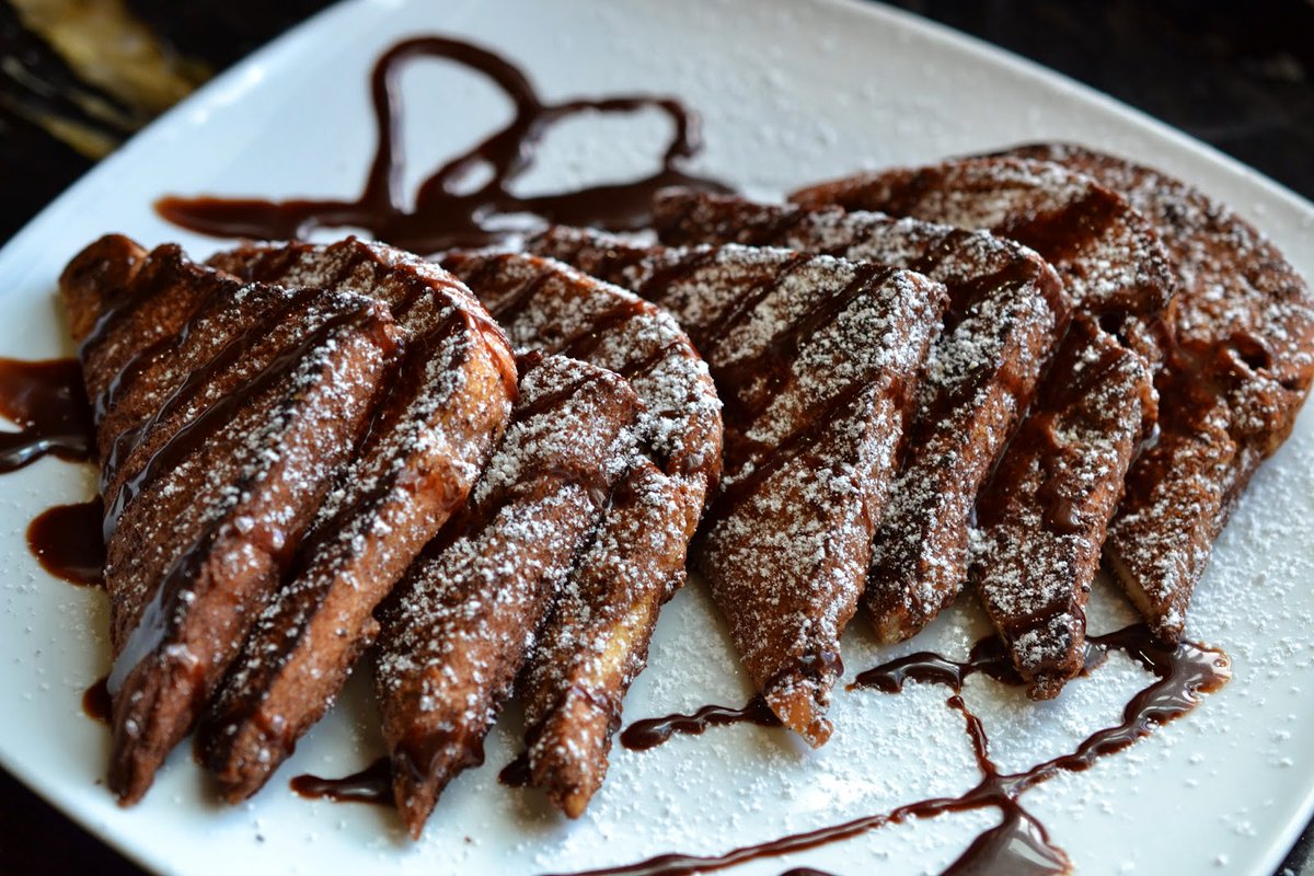 MrWuggums's tweet image. Good morning, evening &amp;amp; all inbetweens, happy #Friyay!

for our final weekend in #Xanawu we've delicious steak n eggs w/chimichurri, fried pork chops &amp;amp; chocolate French toast to go with our fab beverage selection!

See mew at the #ChillTent!💖
#XCats #XPups #Anipals #KittyTwitter