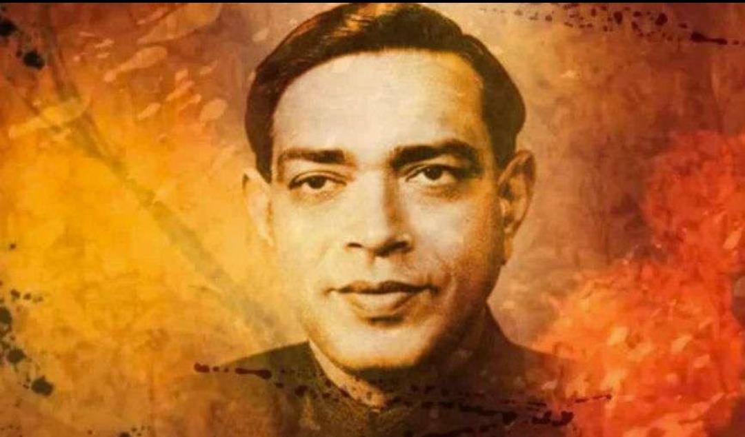 kutirpgc's tweet photo. जला अस्थियां बारी-बारी, 
चिटकाई जिनमें चिनगारी, 
जो चढ़ गये पुण्य-वेदी पर, 
लिए बिना गर्दन का मोल, 
कलम, आज उनकी जय बोल। - 'दिनकर' जी

‘ज्ञानपीठ पुरस्कार’ व ‘पद्म भूषण’ से सम्मानित, वीर रस के महान कवि राष्ट्रकवि रामधारी सिंह 'दिनकर' जी की पुण्यतिथि पर उन्हें विनम्र श्रद्धांजलि! https://t.co/jGz27vSOQI