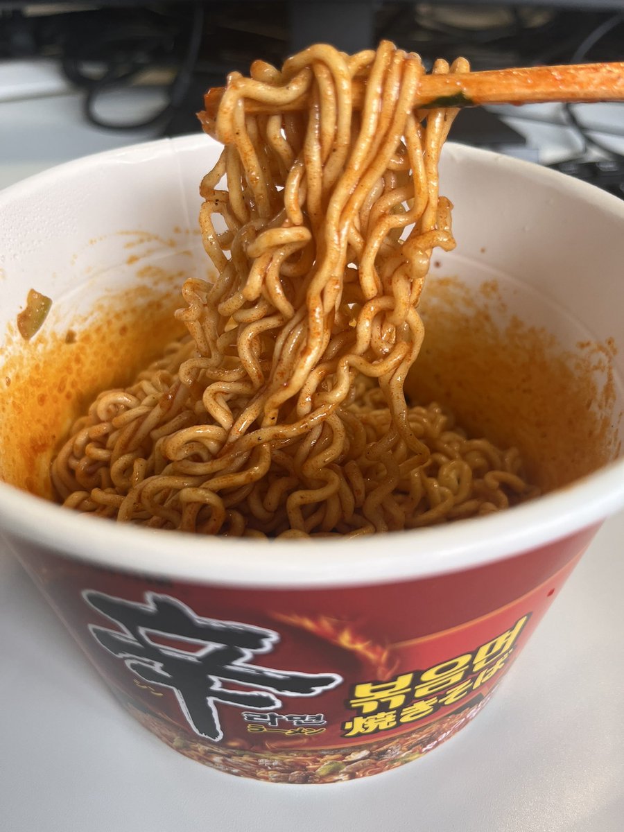 takeit_oa's tweet photo. 辛すぎて牛乳いる🥵🥛 https://t.co/QP0PTrryXT