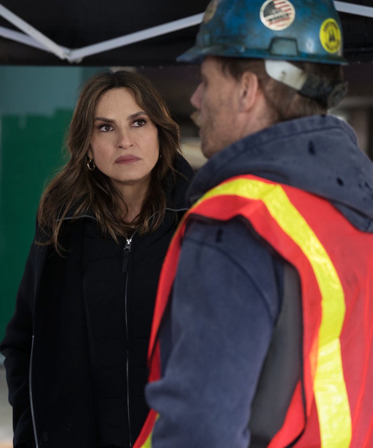 TVFanatic's tweet image. Okay... this was a powerful one, but was it really an SVU investigation before the big reveal? 🤔 tvfanatic.com/law-and-order-… Hit the 🔗 for the full review. #SVU27 #reviews