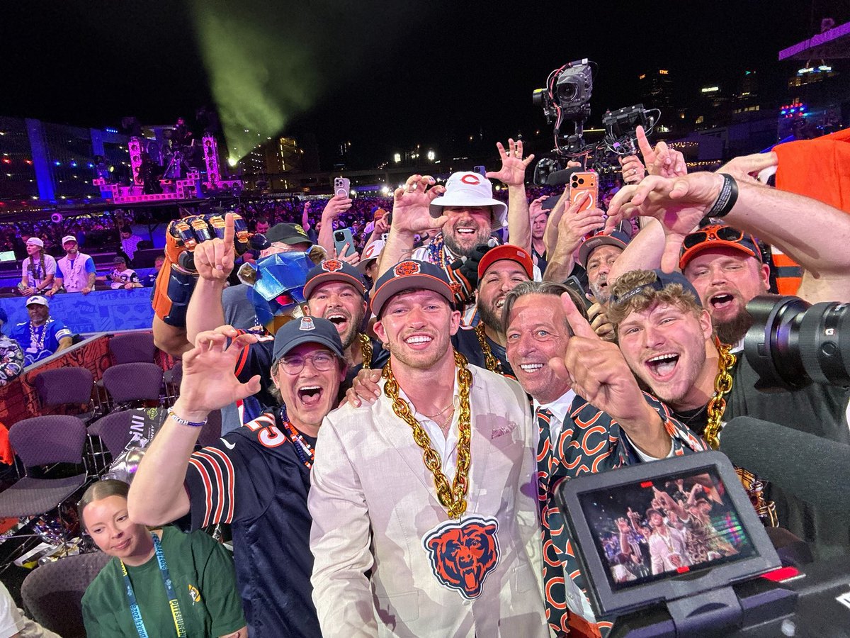 Midwest best. 

<a href="/DillonThieneman/">Dillon Thieneman</a> x <a href="/ChicagoBears/">Chicago Bears</a> 

#ProDucks
