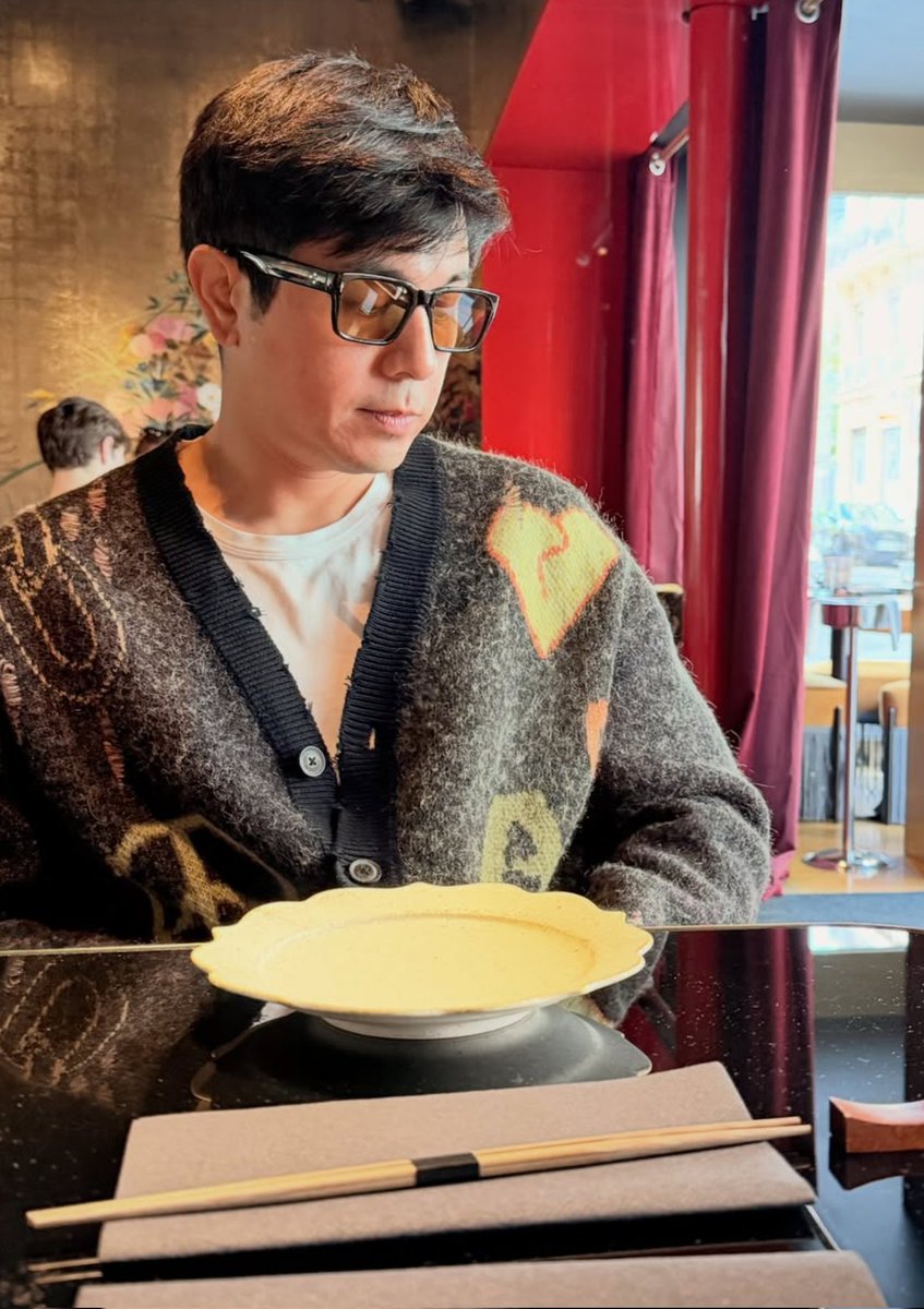 𝐁𝐋𝐔𝐄 𝐉𝐄𝐀𝐍𝐒 👖 tweet media