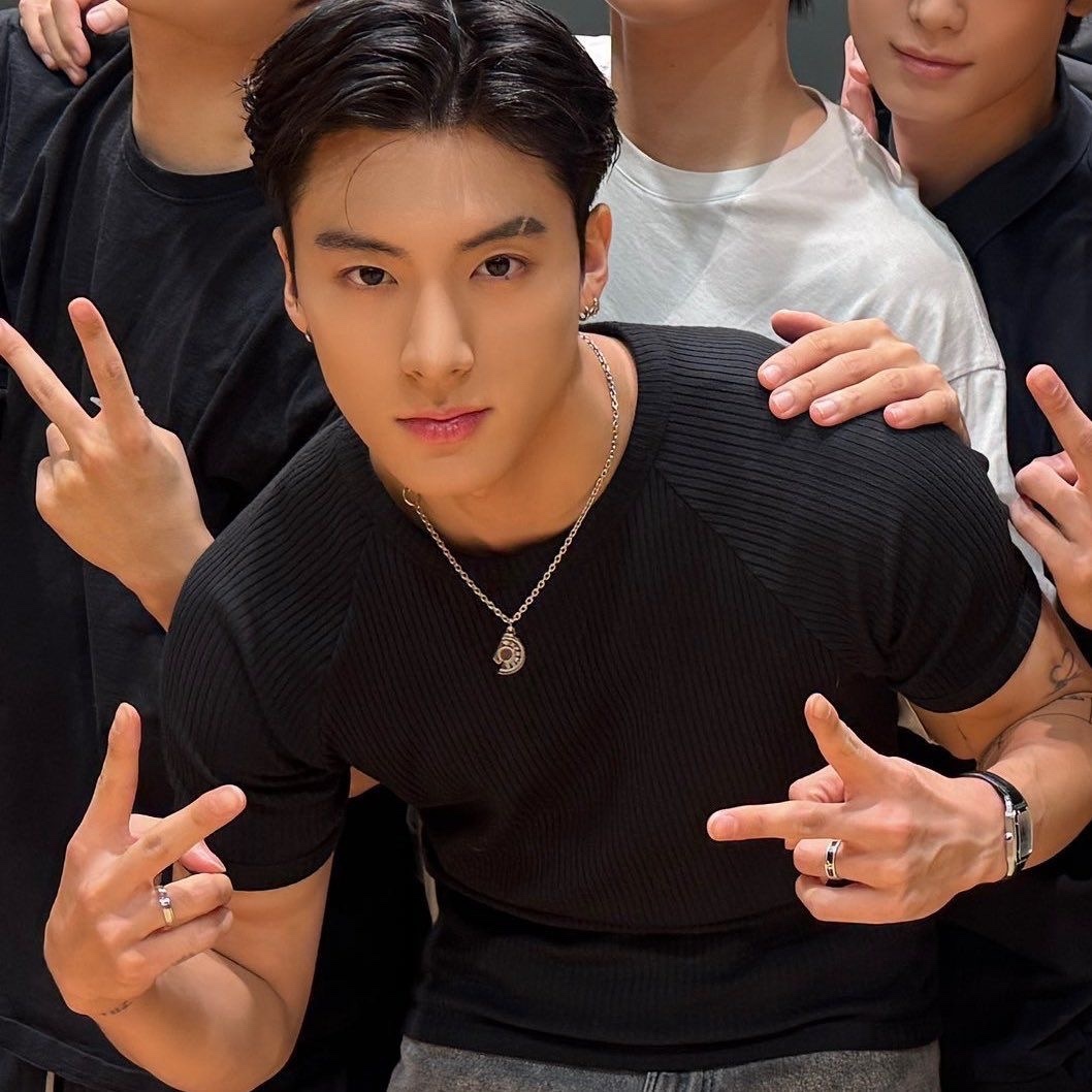 BERMUARA. tweet media