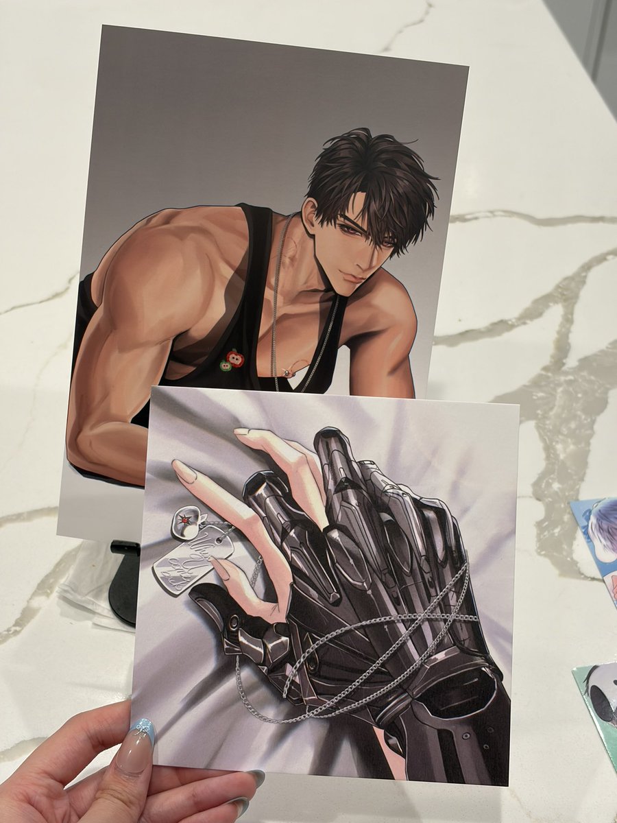 applexsus's tweet photo. I'm actually regretting not buying an extra set for the poca cards the quality and art is so good thank you so much 🥹🙏🏻 https://t.co/pjyfHguQxy