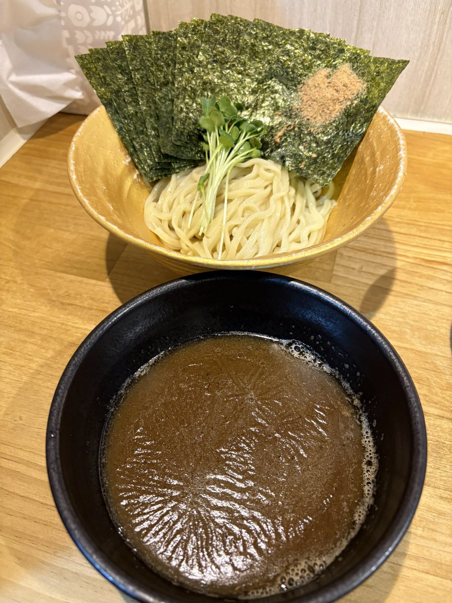 boochan. tweet media