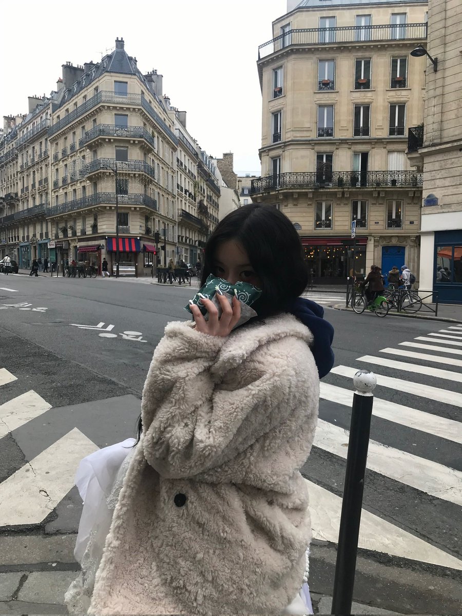 ILLIT WEVERSE tweet media