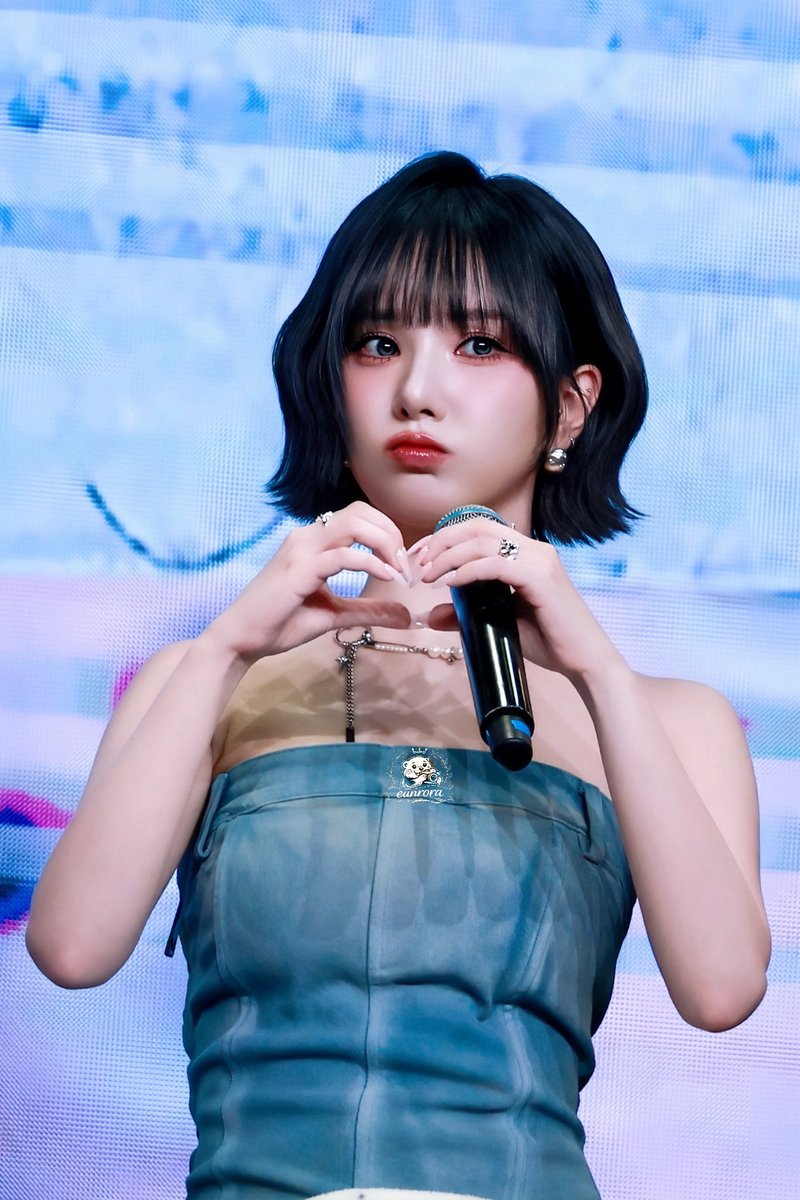 260328 항저우 팬미팅 Hangzhou

🐰

#비비지 #VIVIZ #은하 #EUNHA
<a href="/VIVIZ_official/">VIVIZ</a>