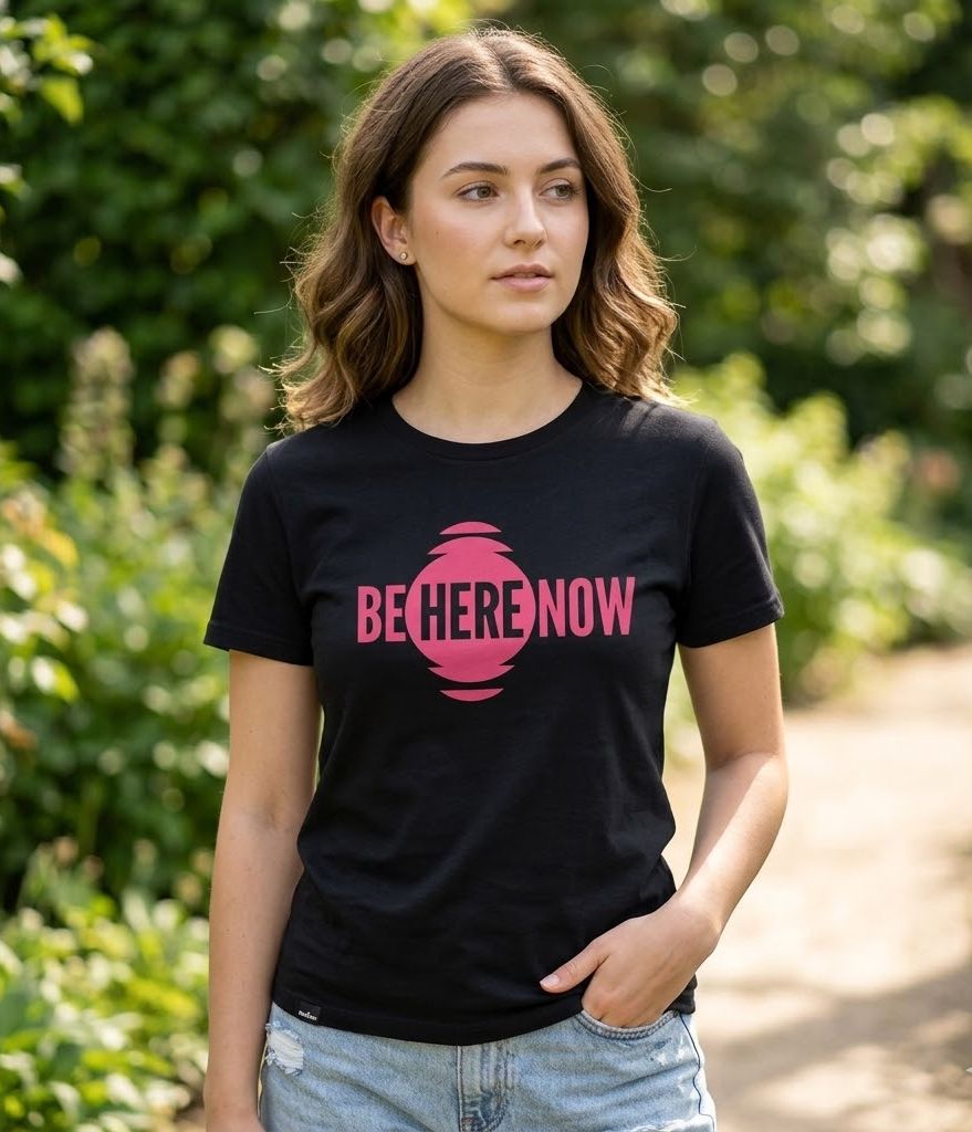 thedrunkonion's tweet image. In a world that’s constantly racing toward "what’s next," don’t forget to appreciate "what is." 🌸 Taking a second to breathe, look around, and just Be Here Now. The present is the only thing we truly have. ✨🙏 
#BeHereNow #Mindfulness #Presence #Motivation #OOTD