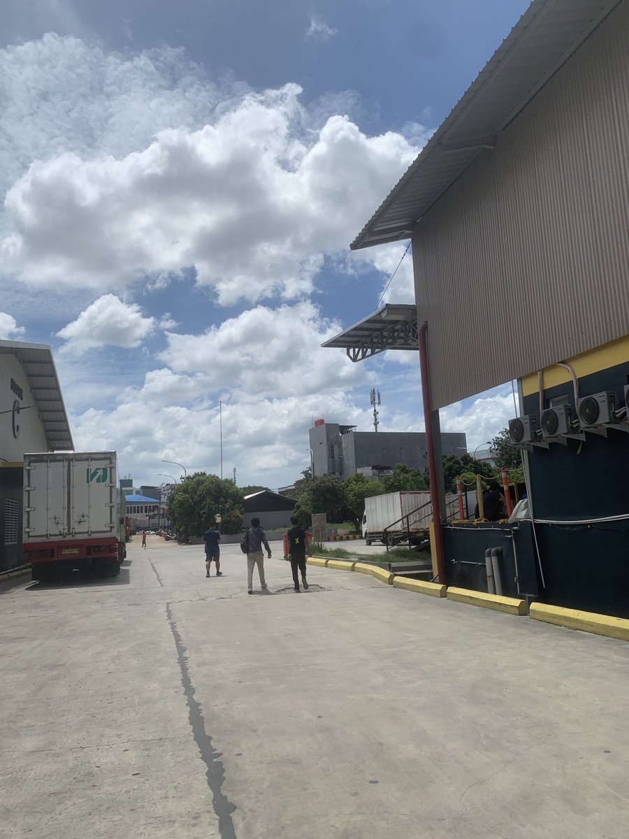 Duwipangga tweet media