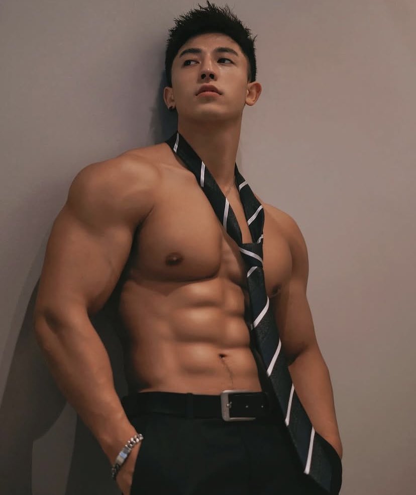 blakegymboy tweet media