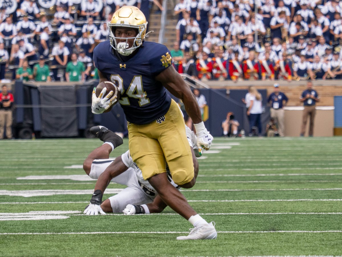 TomZwiller's tweet photo. After Jadarian Price was selected 32nd by the @Seahawks, he and Jeremiyah Love are the first @NDFootball RBs to both be drafted in the 1st round of the same draft in program history.

It's the 6th time it's happened in the Common Draft Era (1967), and the first time since 2008. https://t.co/XgVX5DjQ8b