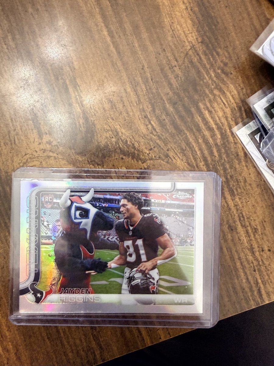 BrandonACowles's tweet image. For sale #bowman #topps #toppschrome  more in comments @CardPurchaser