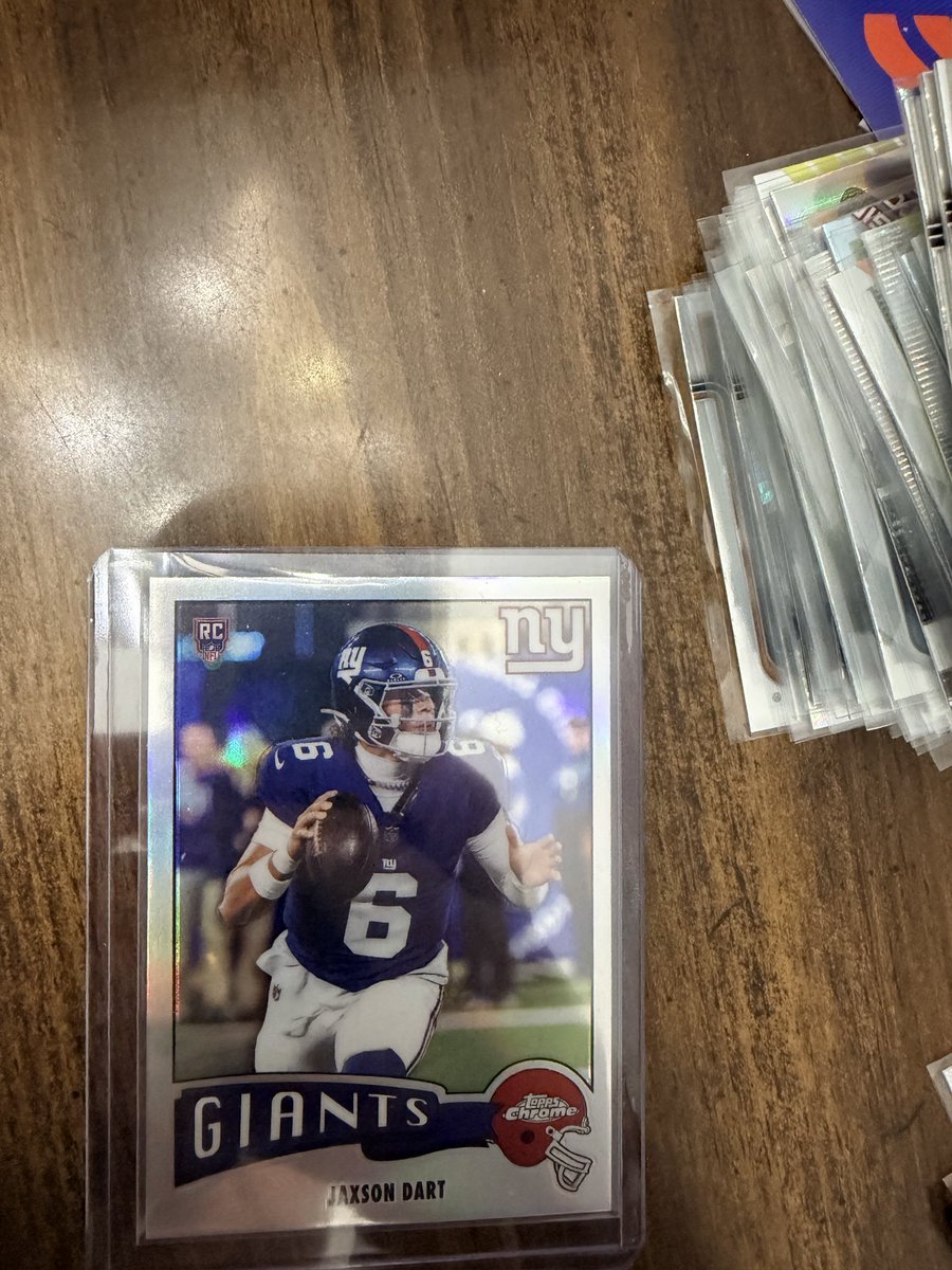 BrandonACowles's tweet image. For sale #bowman #topps #toppschrome  more in comments @CardPurchaser