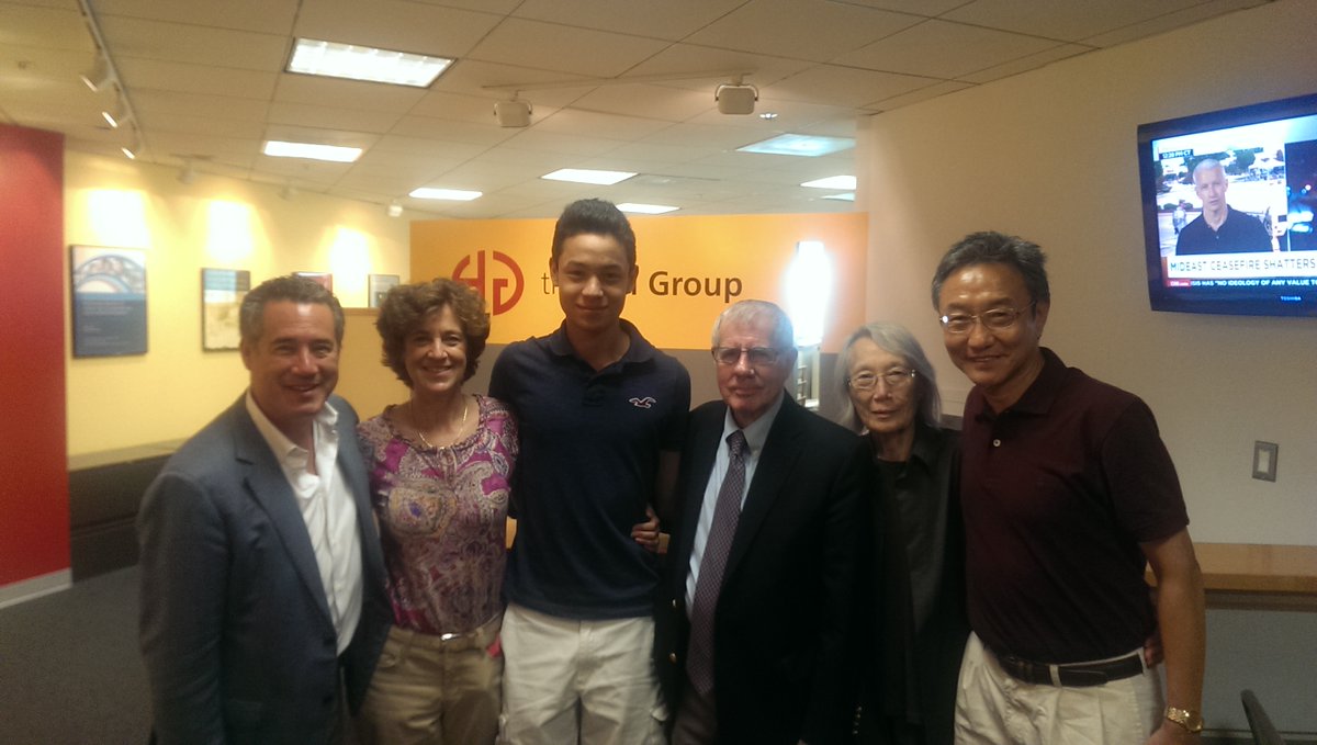 fredhill4dc's tweet image. Throwback Thursday to the early days of building my business from the ground up. That same dedication drives my commitment to supporting local businesses and strengthening economic growth today. #TBT #SmallBusiness #CommunityGrowth #EconomicOpportunity