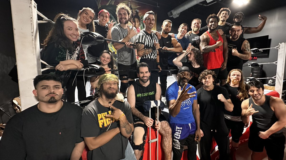 TheOfficialROW's tweet photo. Thursday Night advanced class with 2x WWE Hall Of Famer @BookerT5x at Reality Of Wrestling. @WWEID https://t.co/zkoiGQjrMJ