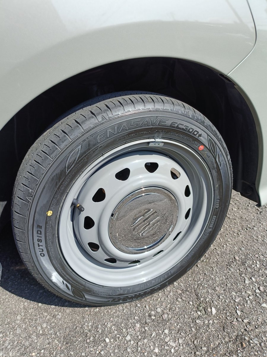 hkd_napolin's tweet photo. 通販サイトの画像よりも実車に近い色でたいへん良き
#Weds #NeoCarrow https://t.co/YVQjPB1rrw