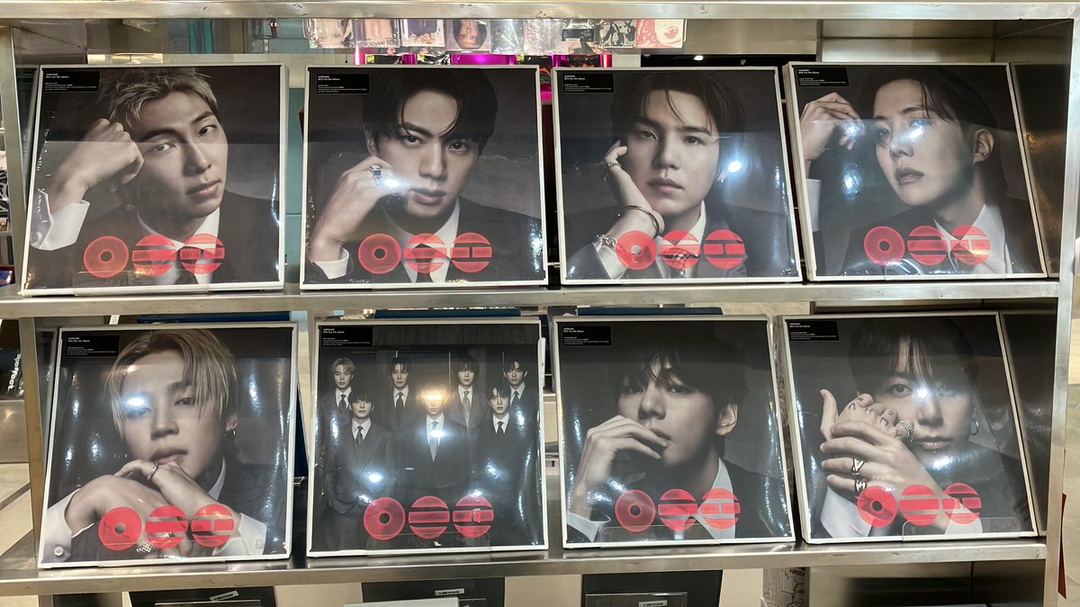 medomkpopmerch's tweet image. Ready Stock BTS ARIRANG - VINYL ver💜

📍Lotte Mall - GFLOOR, Kuningan, Jakarta Selatan

#kpopmerch #kpopstore #kpop #bts #arirang