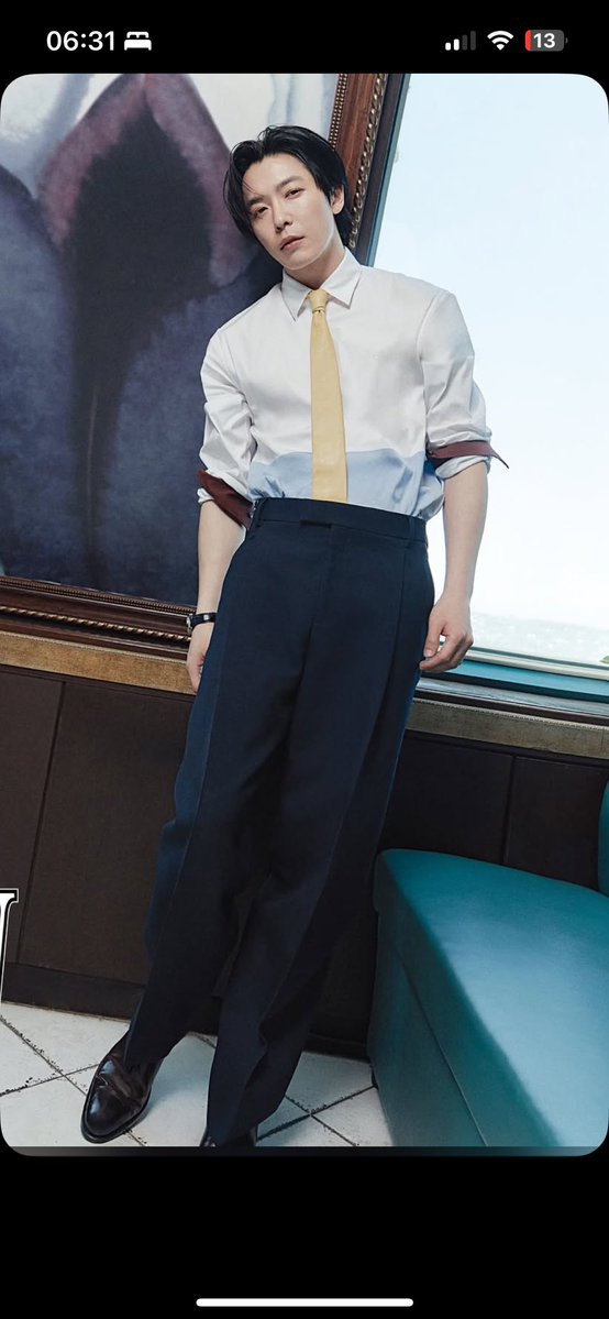 Puedo decir que quiero esta camisa con puños de color . #kimjaewook