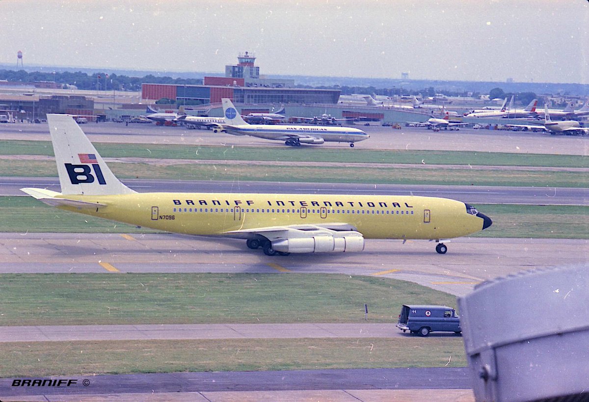 Braniff International tweet media