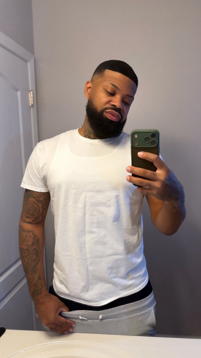 Masterofdisguis3 tweet media