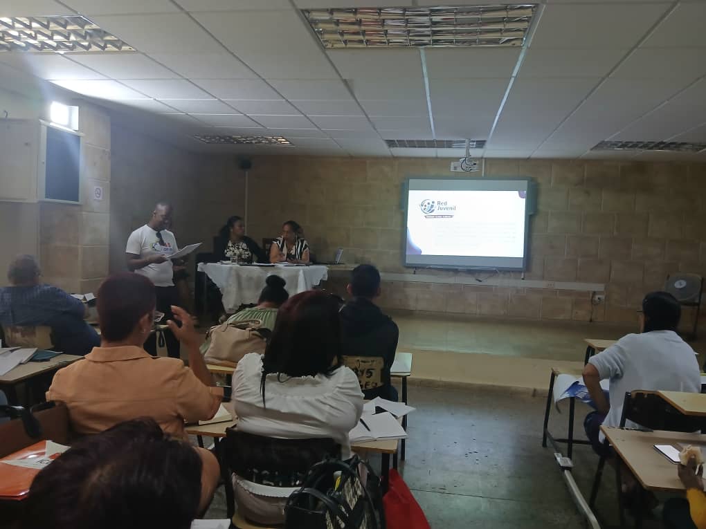 JosGuer36495320's tweet photo. Provechoso intercambio tuvimos hoy  con Directores Municipales de Educación para presentar la nueva Red Juvenil.Espacio de diálogo enriquecedor donde compartimos la visión de este proyecto concebido para conectar, inspirar y abrir caminos a las nuevas generaciones.
#UJCMayabeque https://t.co/WnqdhvKcOJ
