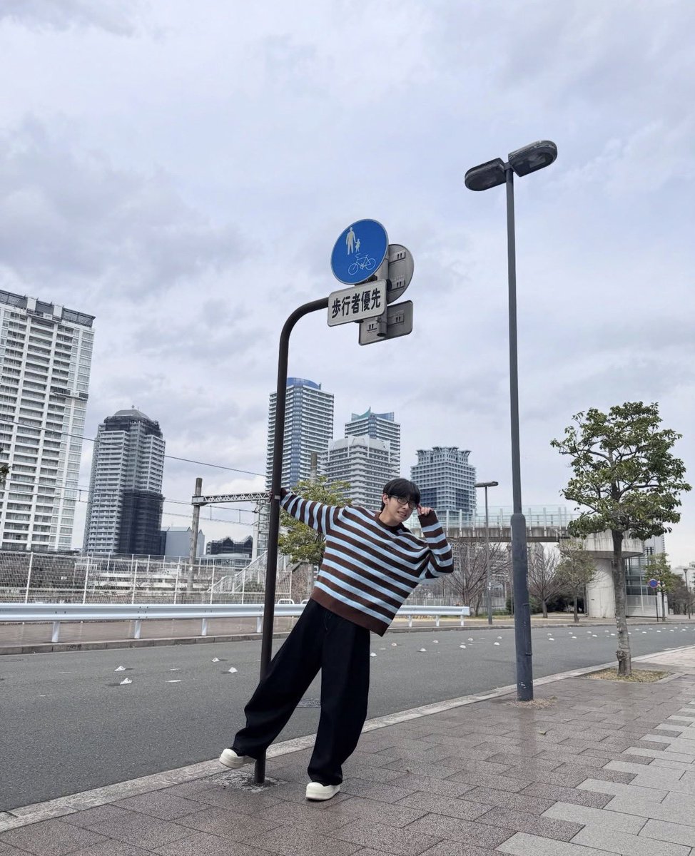 megshi ; 💫🪐🍎💚🖤 tweet media