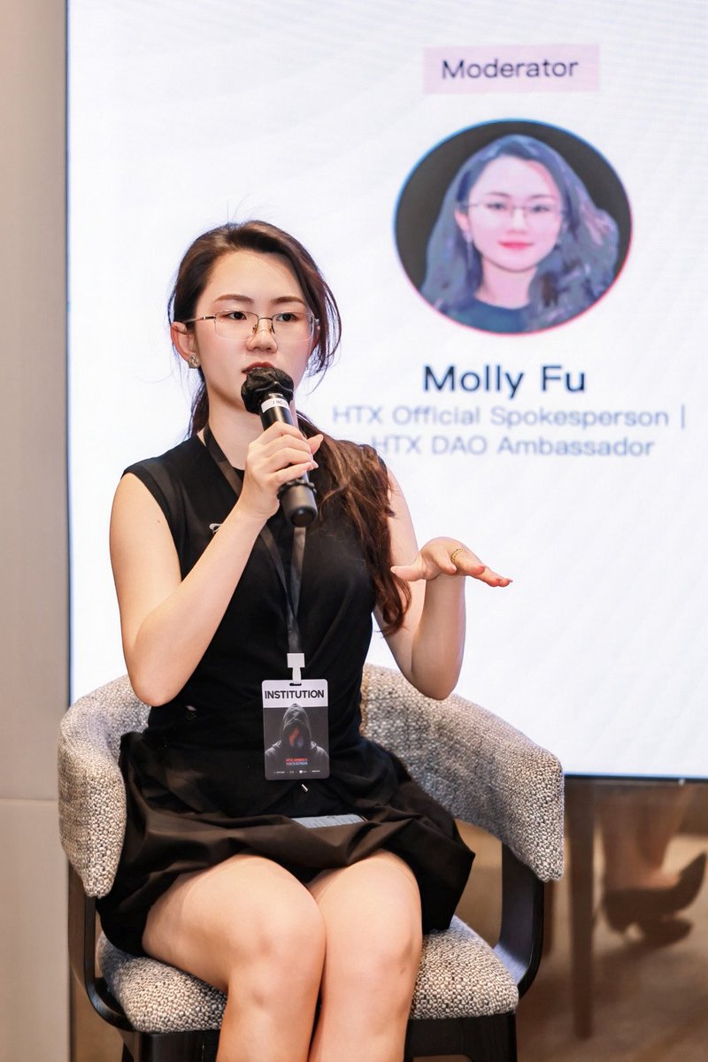 HTX_Molly's tweet image. #GM 跟HTX股东们汇报一下本次香港之行：

这次的主题是“HTX生态建设”，通过4场活动让所有人了解我们的动态和品牌：

OG晚宴——取经对象
黑客松——服务所有holder，招募未来建设者
创新峰会——吸引新投资者
VIP晚宴——深度服务火伴

建设结果如K线图所示☺️

活动结束了，
但建设永不止步，
keep building💙