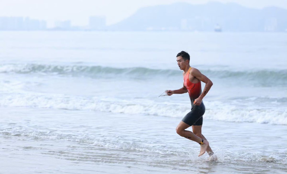 Hannah2066 tweet media