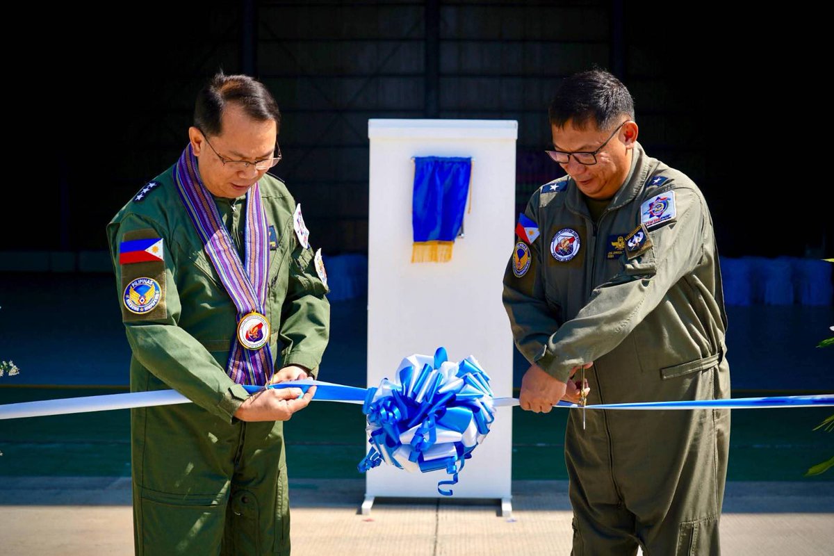 TOWWestPAF's tweet photo. BAGONG BASING SUPPORT SYSTEM SA PAG-ASA ISLAND, PINASINAYAAN

#FocusPAF #PAFYouCanTrust #OneAFPOnePhilippines #StrongAirForceStrongPhilippines

Photo by: Philippine Air Force

See similar post: https://t.co/kVKdMyQVZp https://t.co/bpjRnzabYg