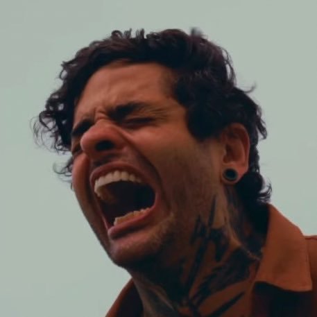 lua e o taxista. tweet media