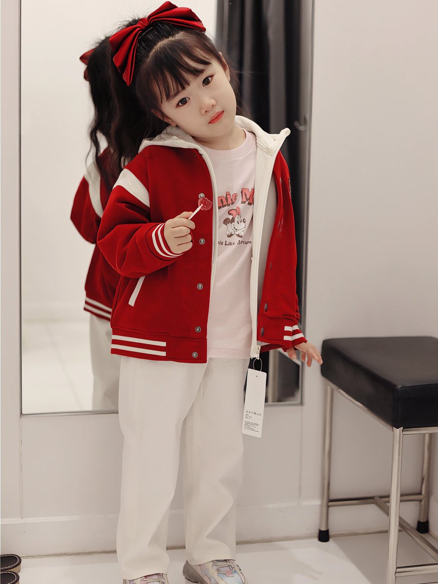 marciaratliff15's tweet image. Sunday Vibe: Building a "dream fort" with my little one! Blankets, pillows, and endless giggles—nothing beats these messy, magical moments.  #ParentingJoy #TinyMoments #FamilyTime