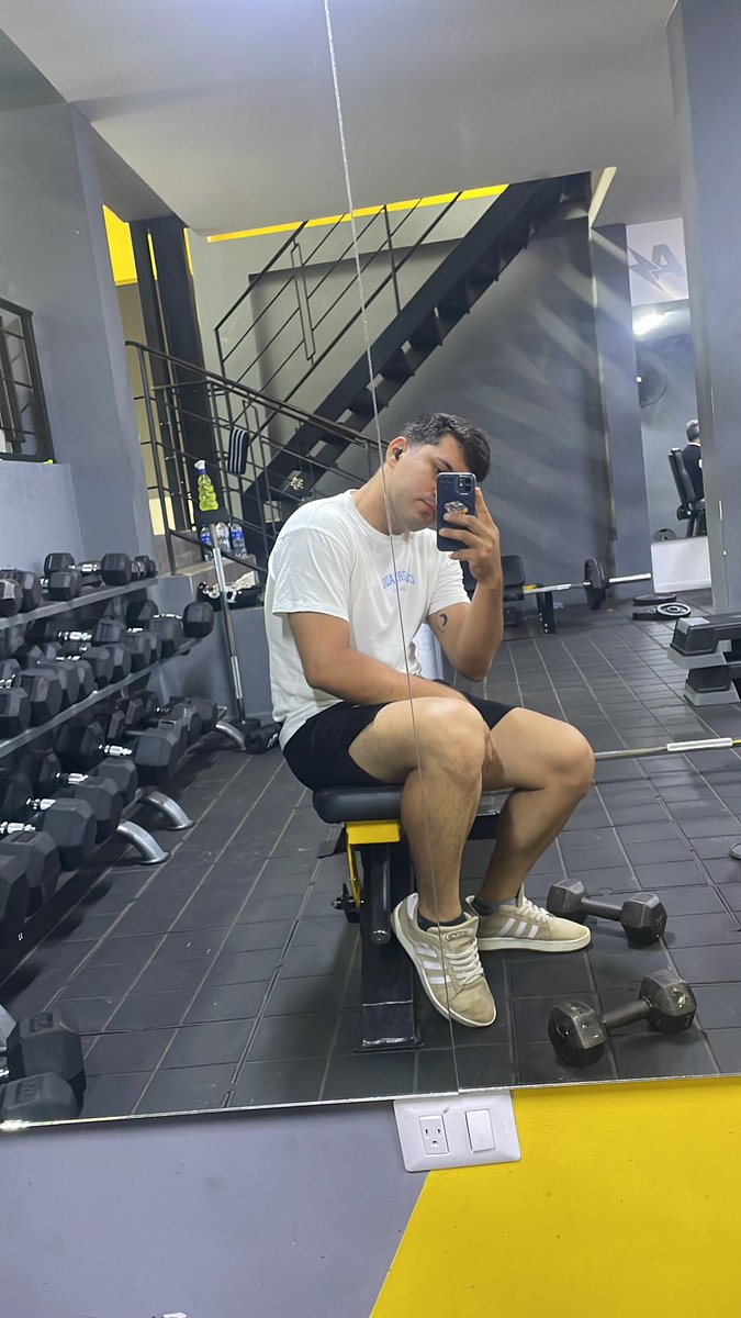luis acosta tweet media