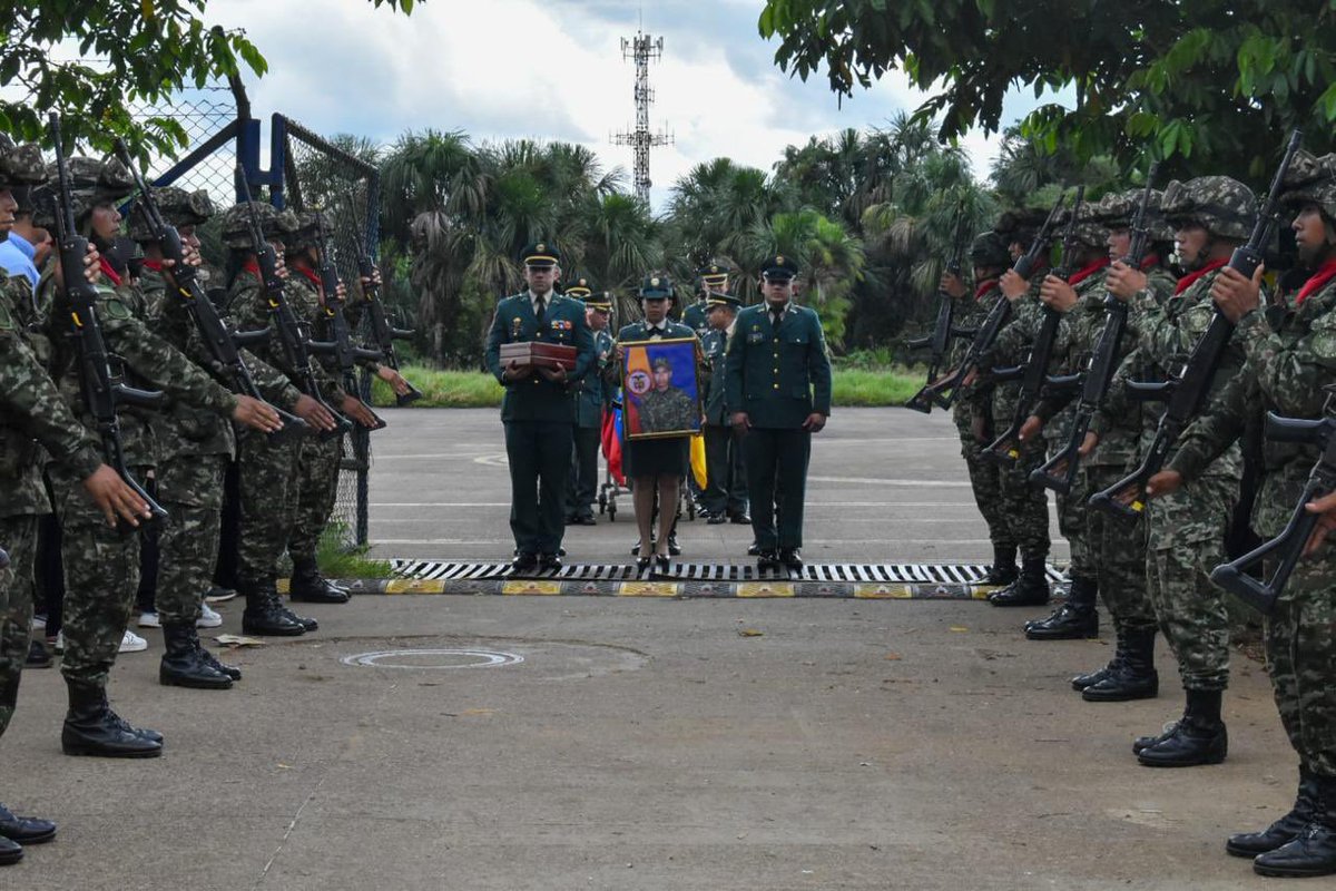 Cuarta División del Ejército Nacional tweet media