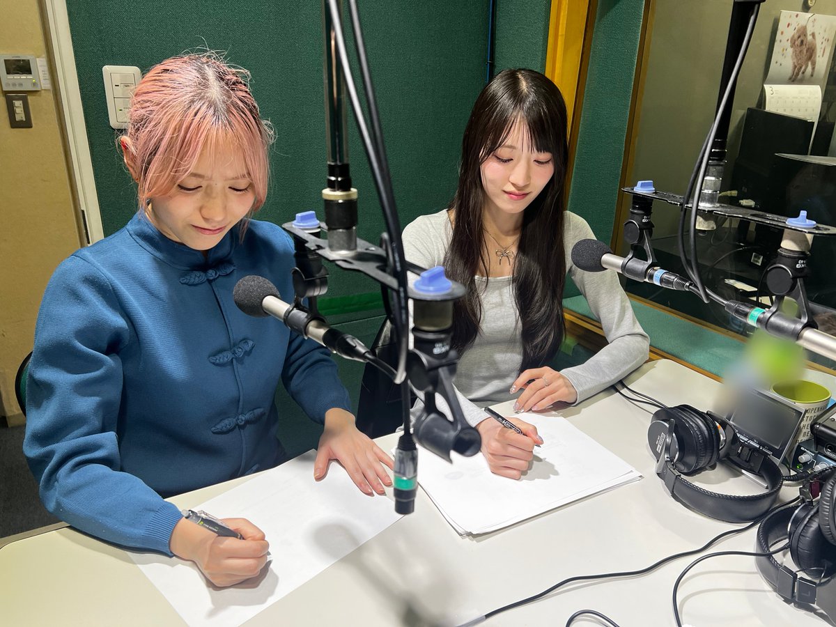 OCHA NORMA中山夏月姫とアンジュルム為永幸音のPinky Friday GOLD tweet media
