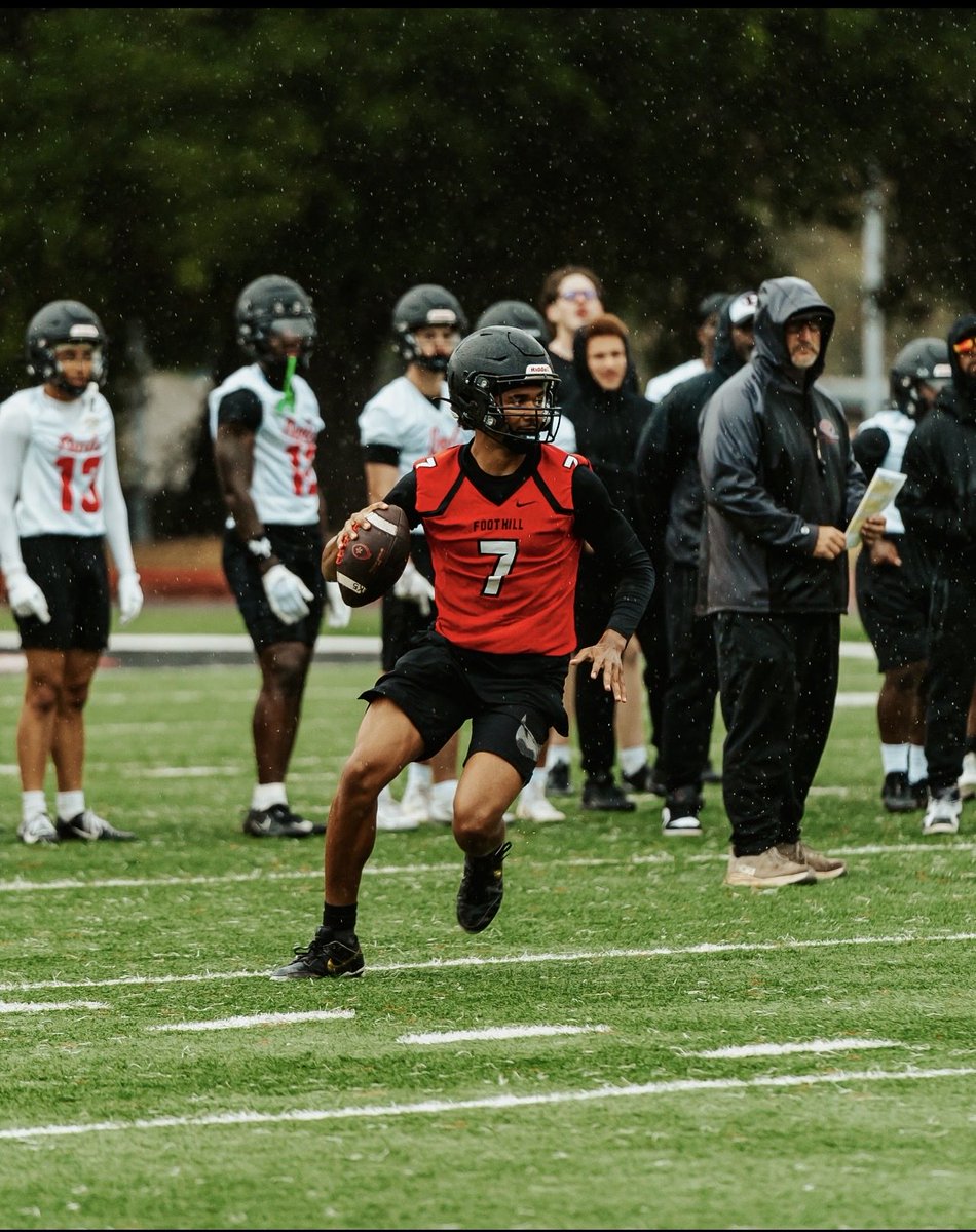 j_charles11's tweet photo. Great first week of spring ball!🦉            
@OwlFootball_ @CoachGaonaFB @kennycoleman81 https://t.co/ikOmofsd2f