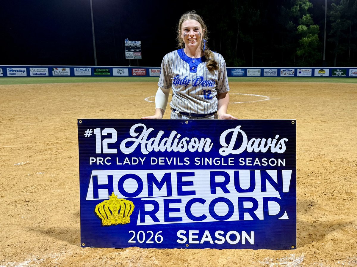 AddisonD2028's tweet photo. Such an amazing night tonight.. I was recognized for breaking our school home run season record and I hit two home runs tonight (#17/#18) !!! #EveryBitEarned @d1vision_sb https://t.co/rhemB7MEmL