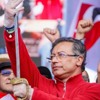 🇷🅾️🇲‌🅰️🇳‌ 🅾️🇸‌🇰‌🇾‌ tweet media