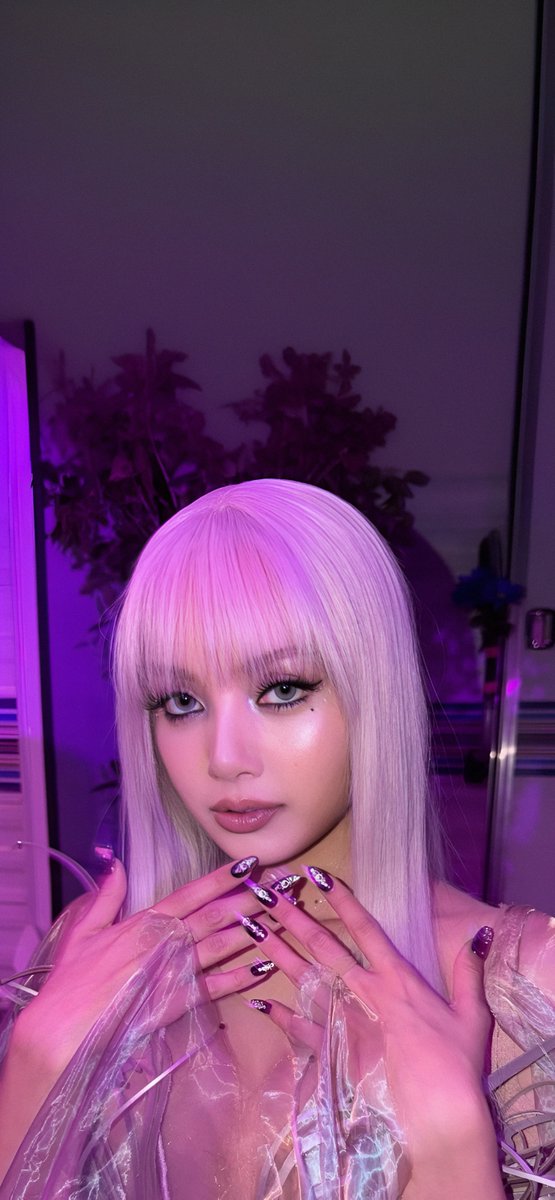lalisalocks's tweet photo. #LISA wallpapers 

#LISAxBadAngel #ANYMAxLISA #LALISA #리사 #ลิซ่า @wearelloud #LLOUD @BLACKPINK #BLACKPINK https://t.co/bp1nzIAvxr