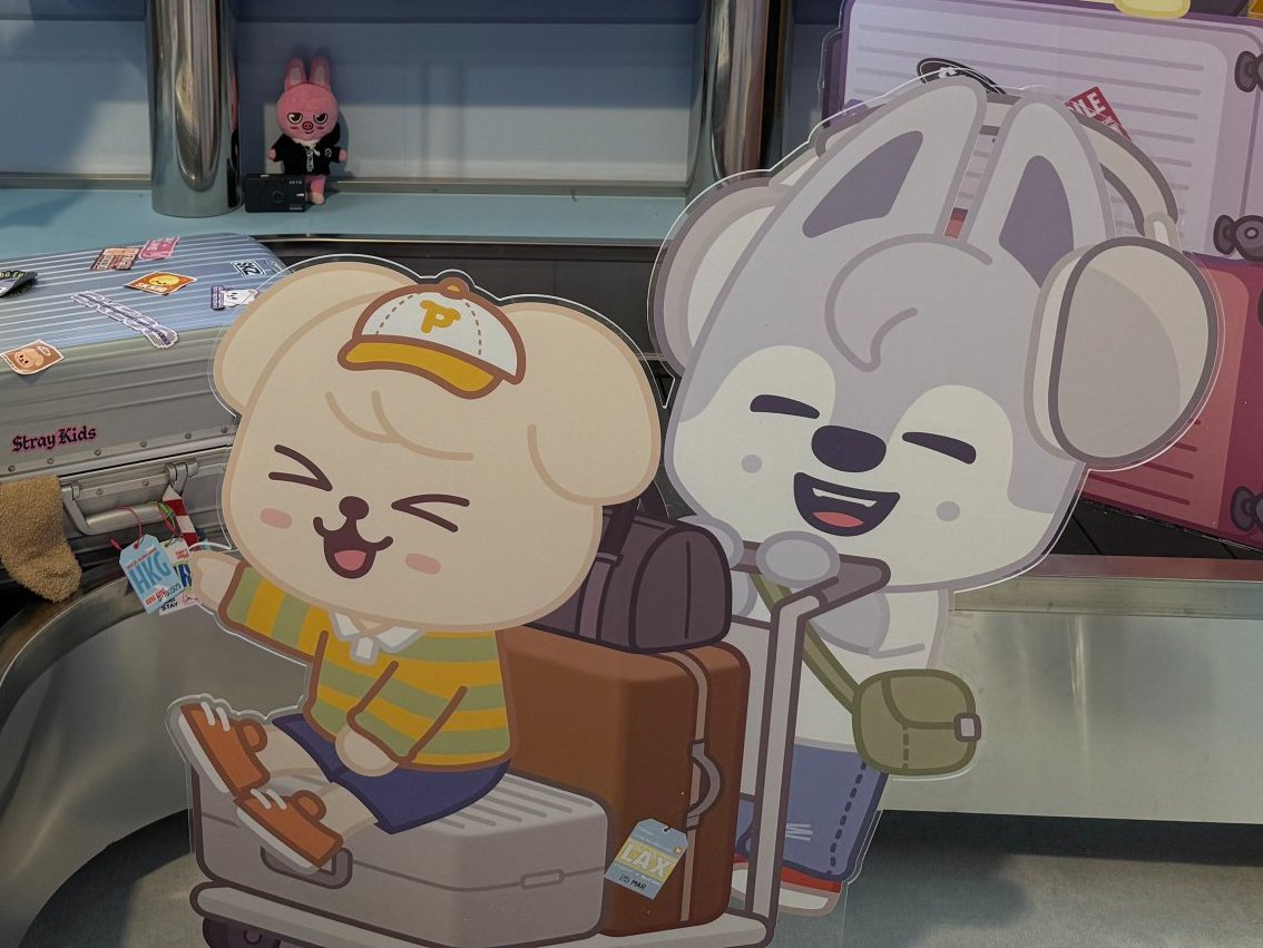 lena ✰ tweet media