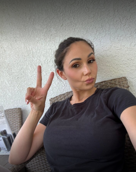 Ariana Marie tweet media