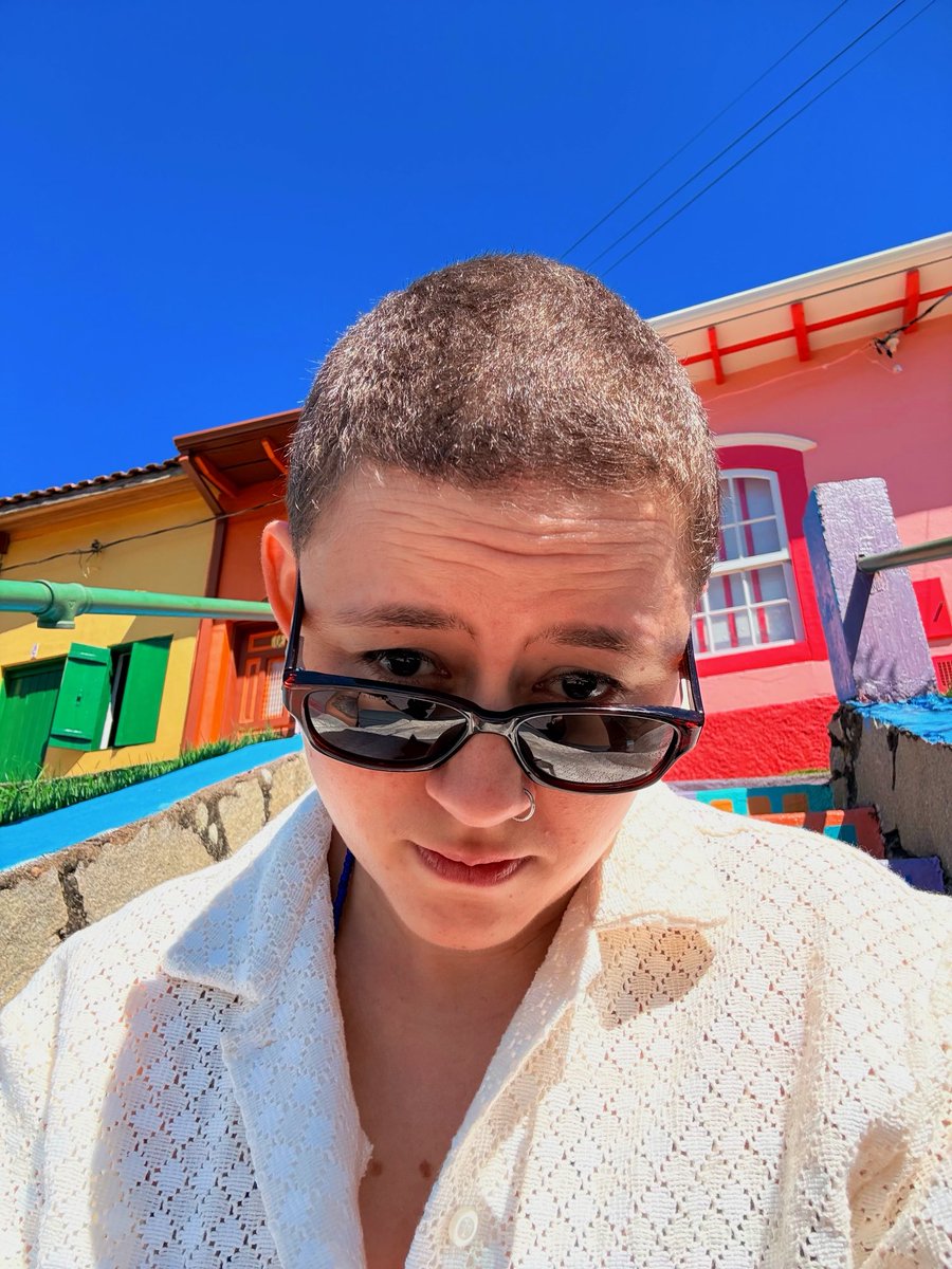 puxa vida ficar careca eh mt bom pqp 😭