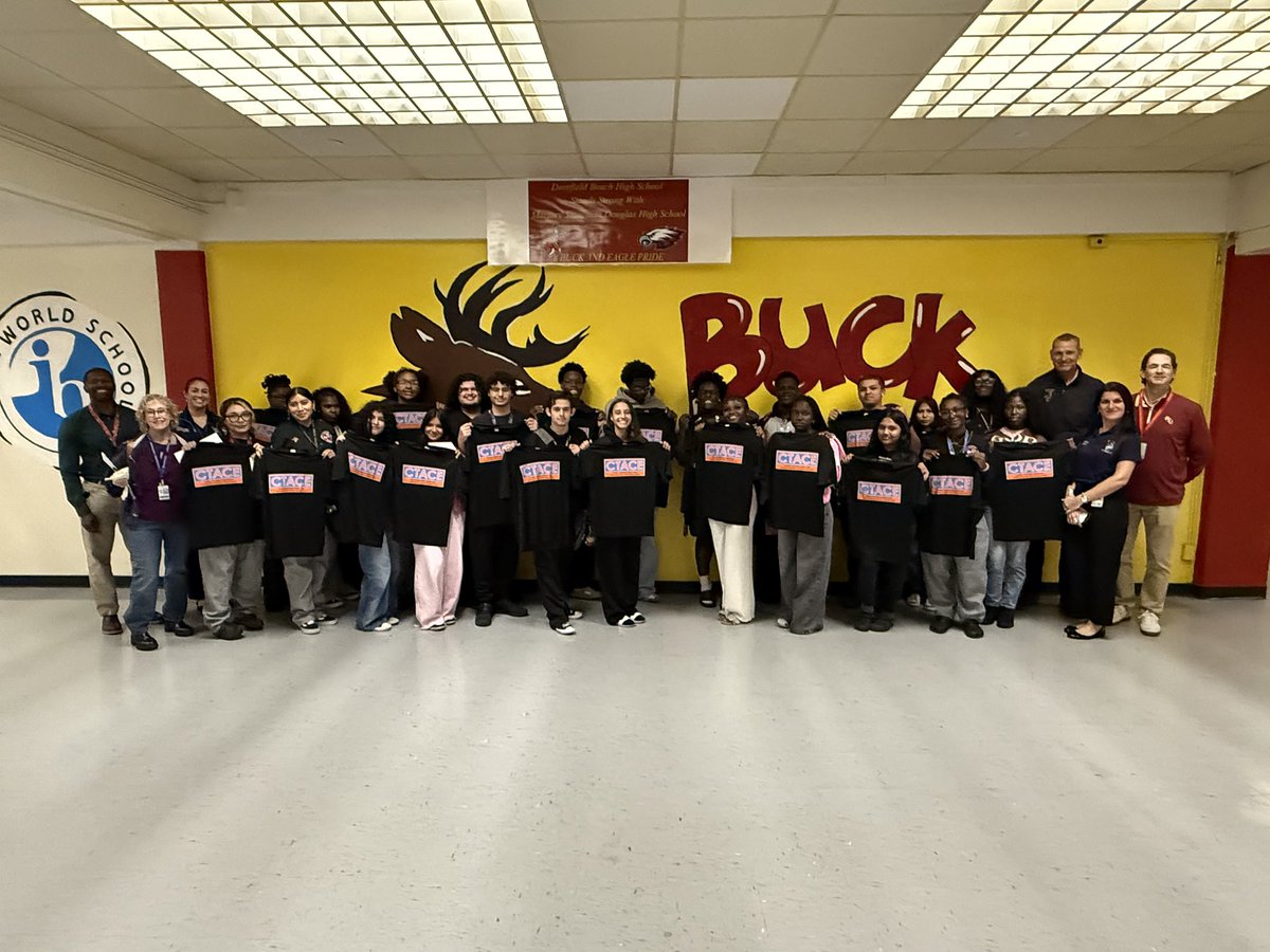 msformoso's tweet photo. AMAZING CTE Chat at Deerfield Beach High School!

A huge thank you to School Board Member Nora Rupert and the Deerfield Beach High School team led by Jon Marlow for creating space for these meaningful discussions and for their continued commitment to student success! https://t.co/NQDNXwgFfM
