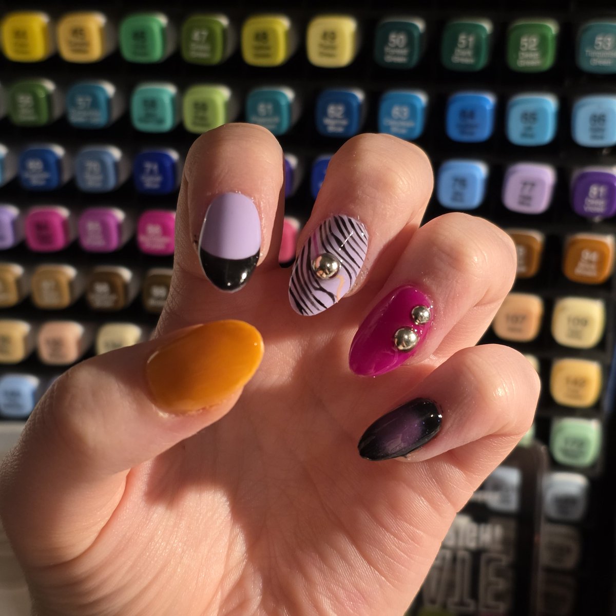 _sage_tea_'s tweet photo. Did my nails for the tame impala concert the upcoming monday!!
#tameimpala #concert #naildesign https://t.co/tUb9cd58r2
