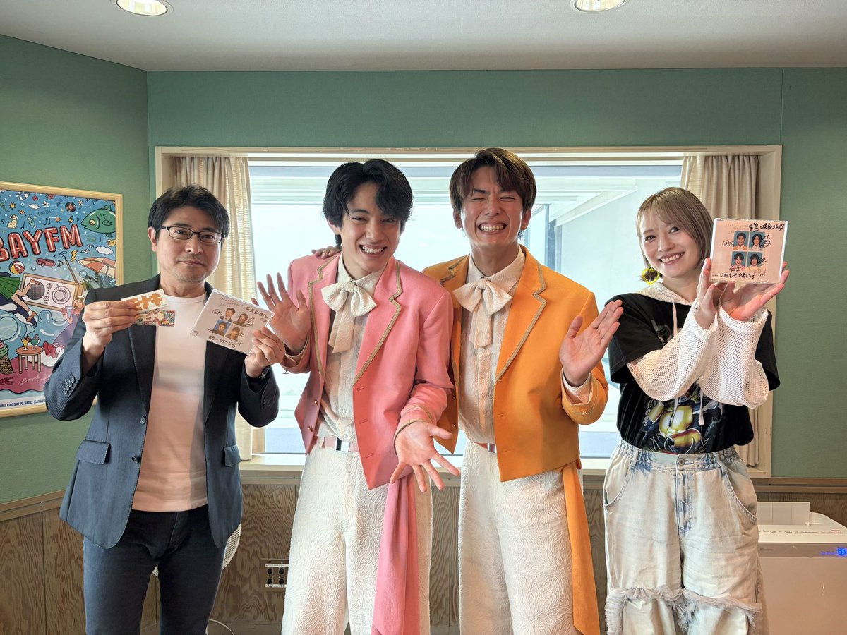 モナキ tweet media